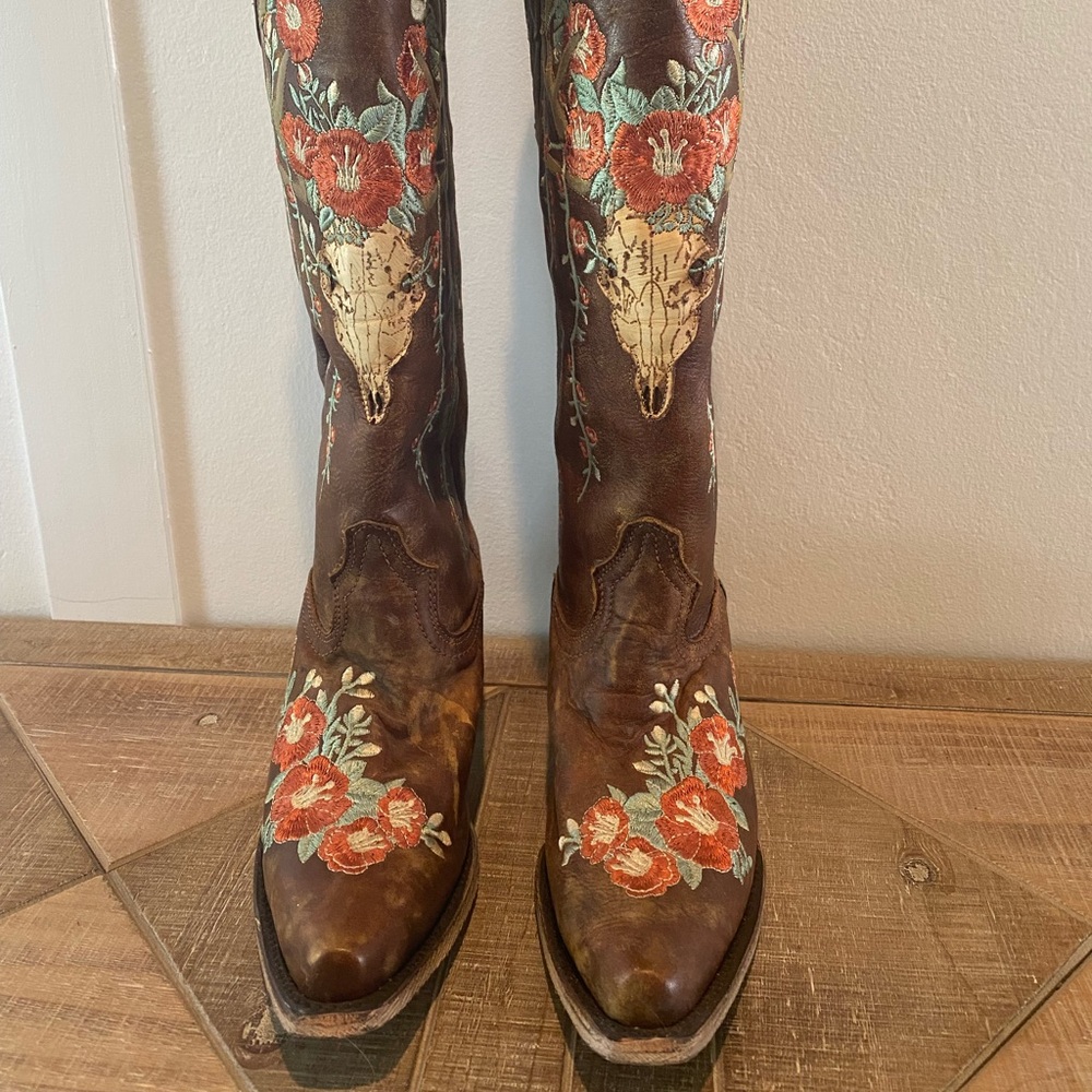 Corral Brown Leather Snip Toe Boots